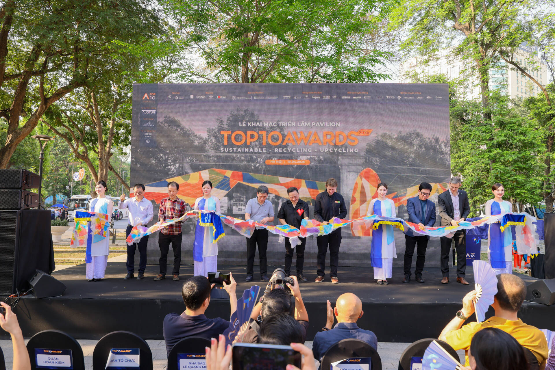 Mì Kraft Đen Hai Tôm